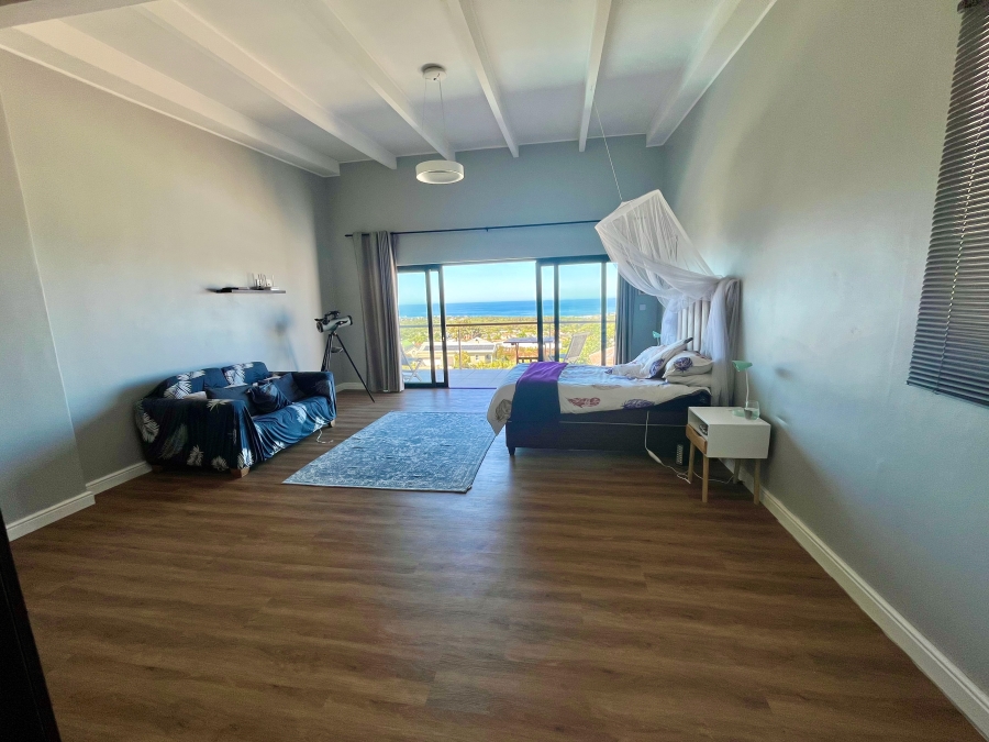 5 Bedroom Property for Sale in Onrus Western Cape